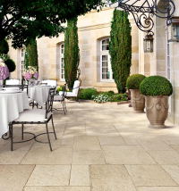 16654885057082-bodenchateauroyal400x600pietranaturaleamboiseamboisenat5404x608